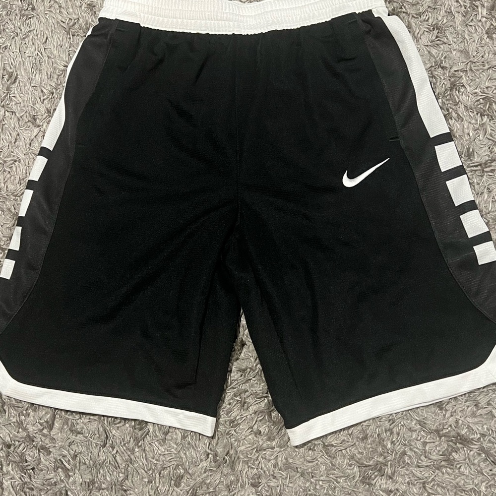 Nike Dri-fit athletic men’s shorts